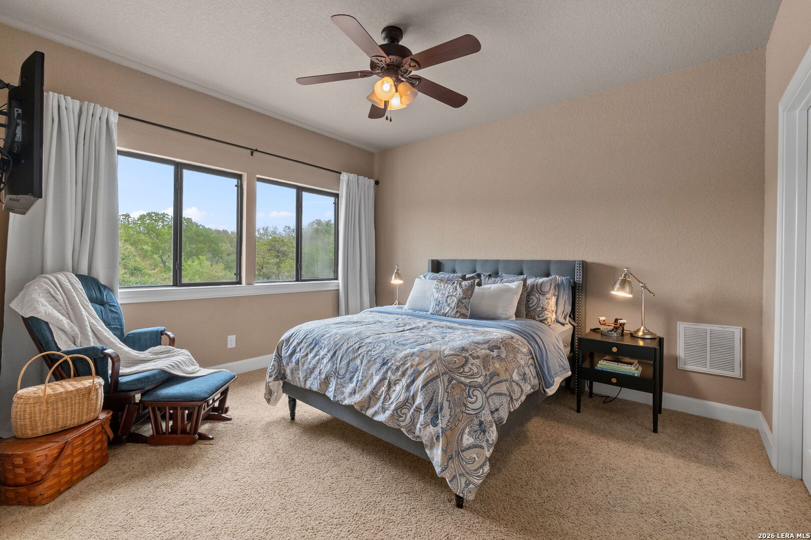 17203 Clovis