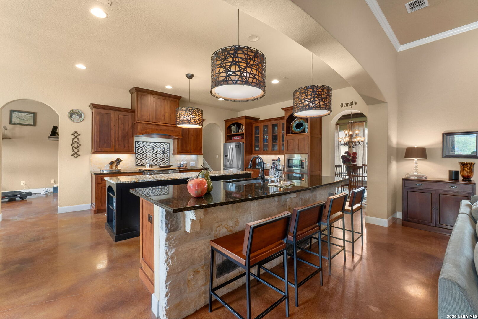 17203 Clovis