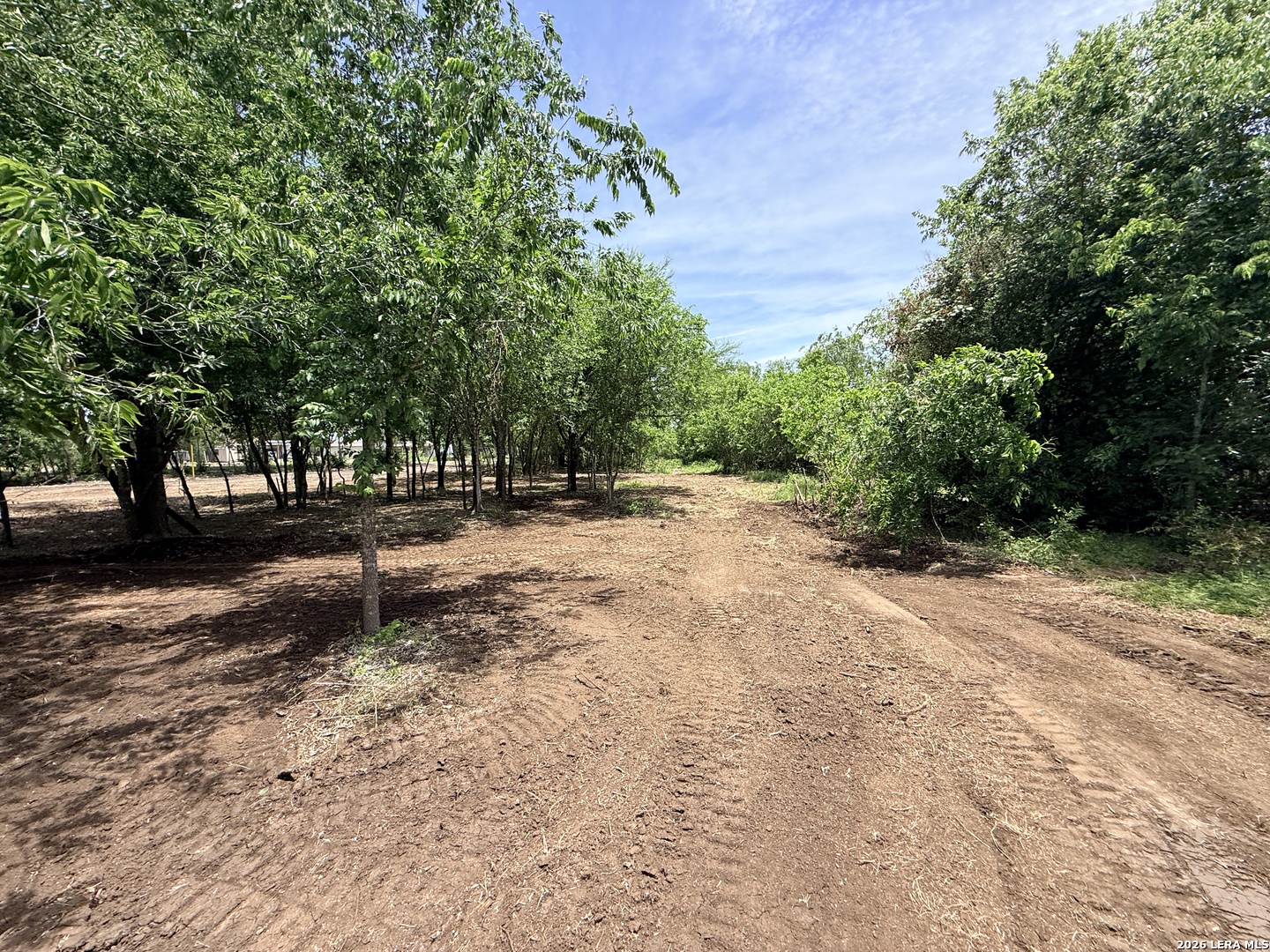 1 ACRE FM 471