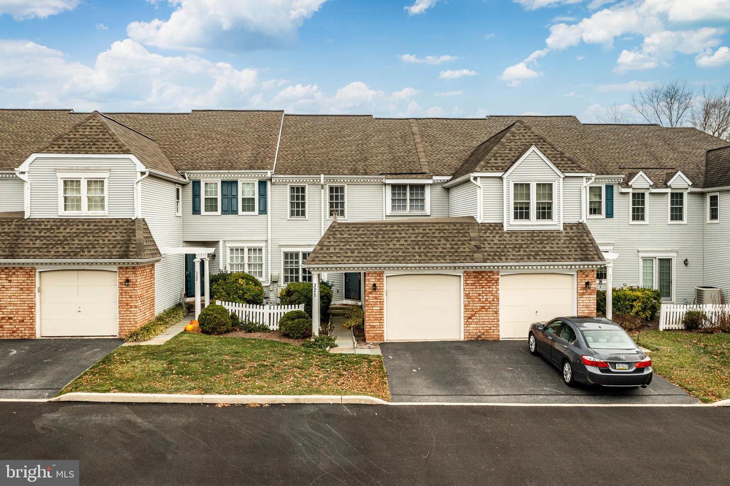 321 Welsh Cir