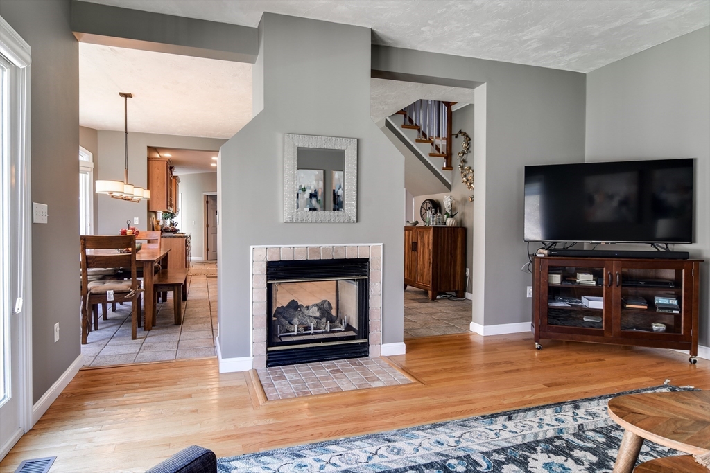 4 Algonquian Dr