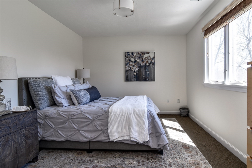 4 Algonquian Dr