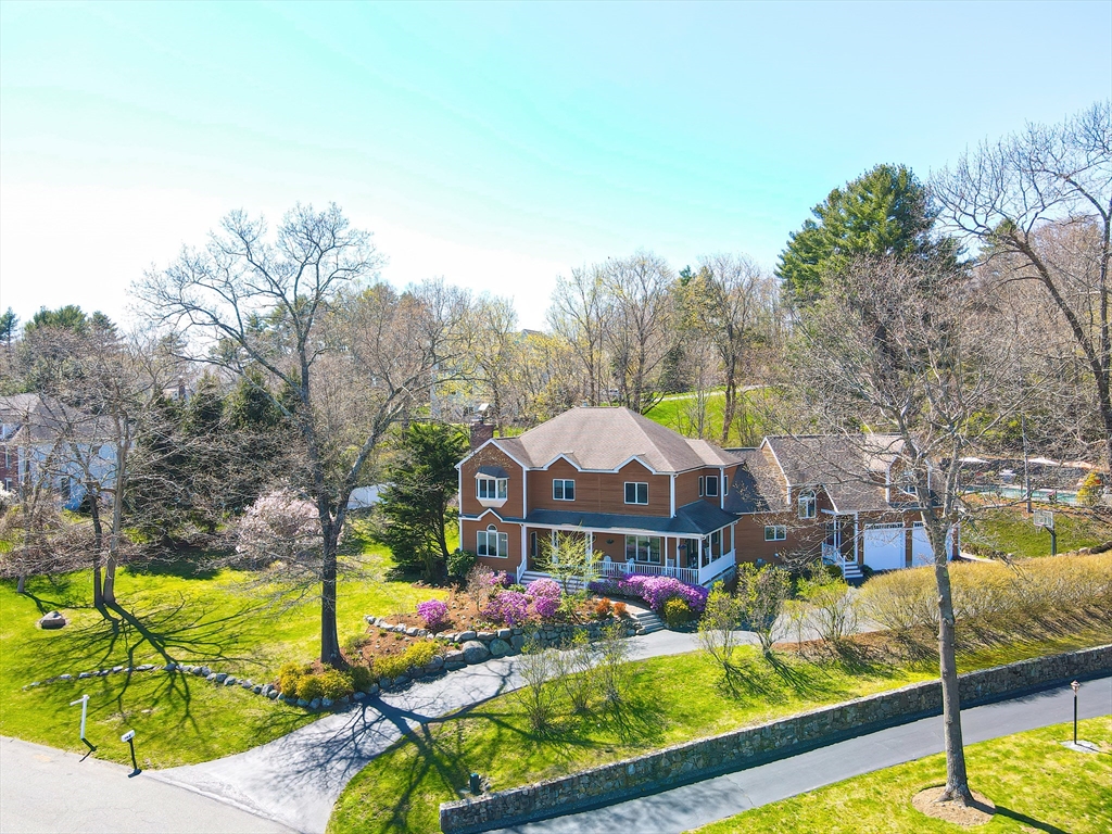4 Algonquian Dr