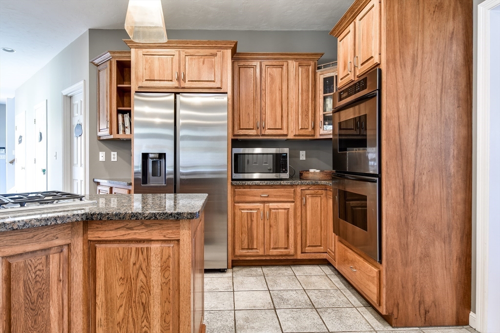 4 Algonquian Dr