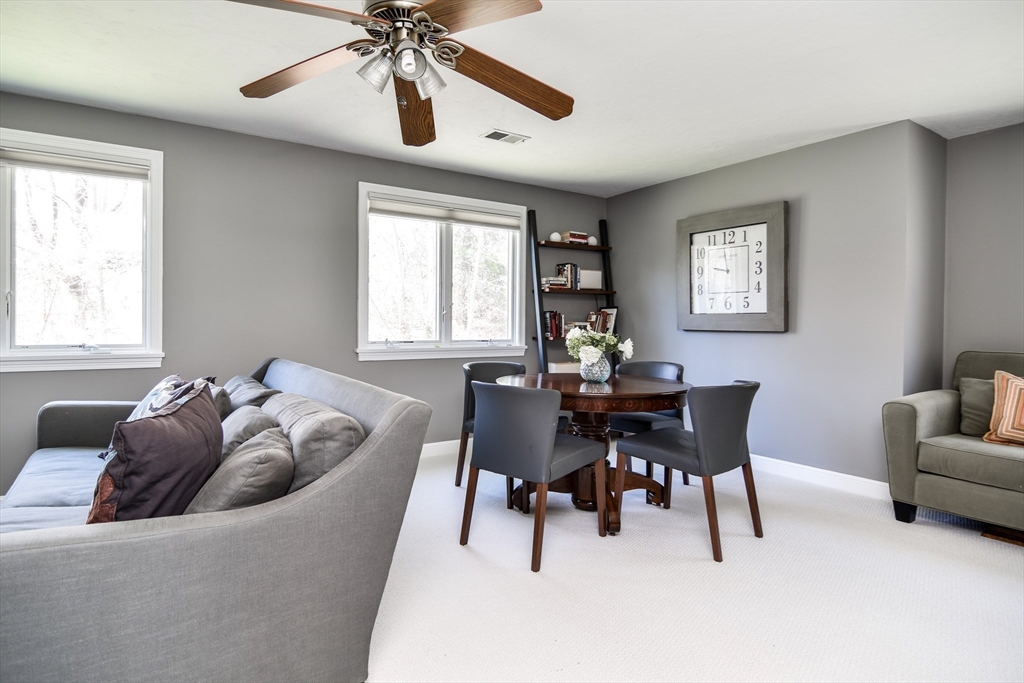 4 Algonquian Dr