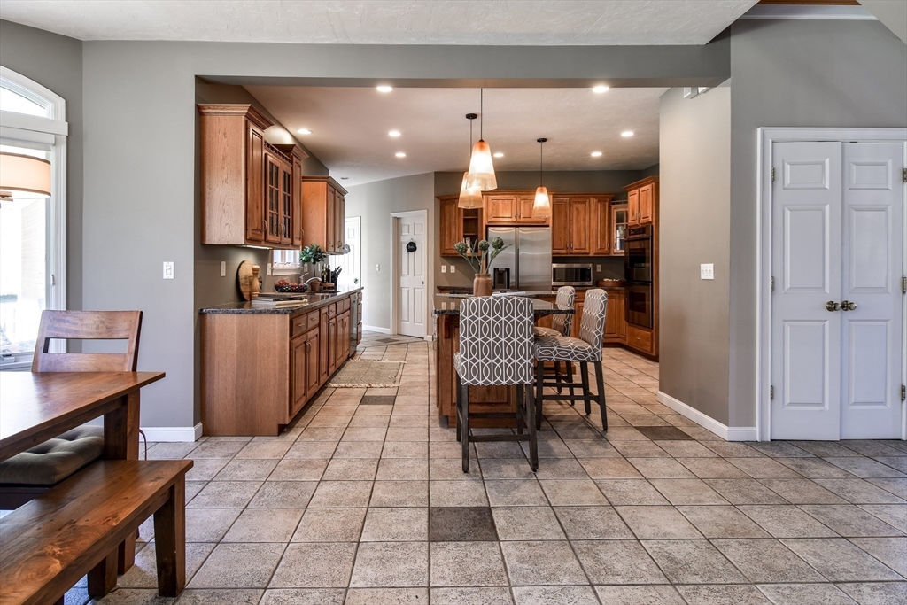 4 Algonquian Dr