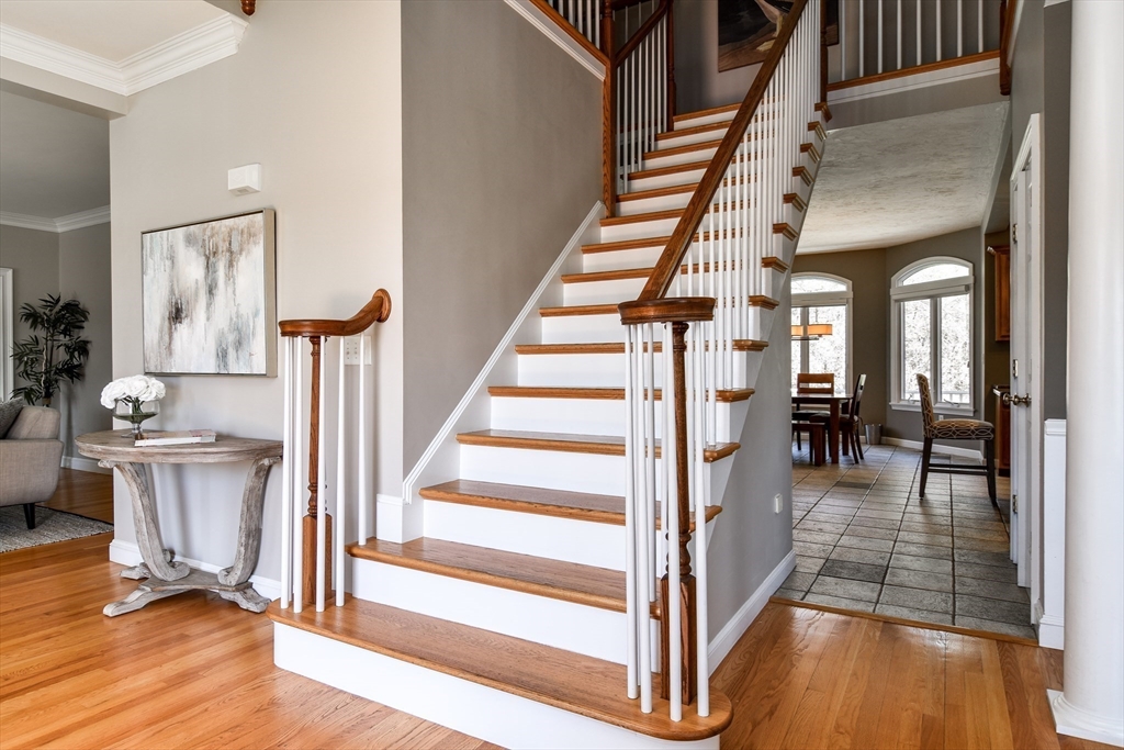 4 Algonquian Dr
