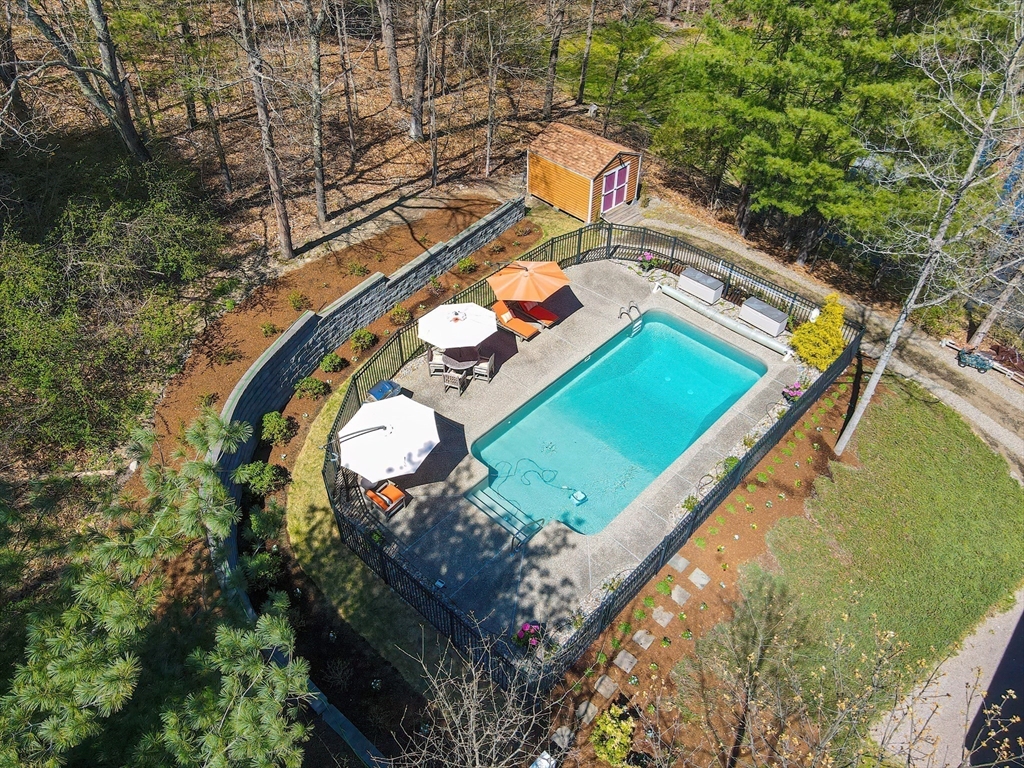 4 Algonquian Dr