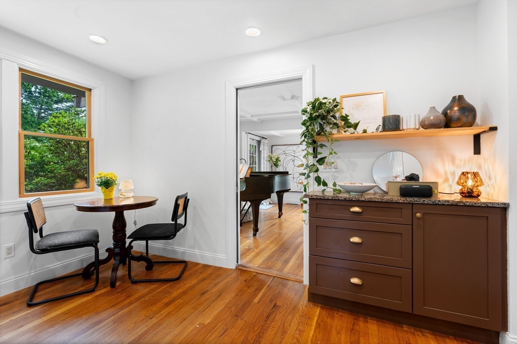 19 Shawmut Ave. Ext.