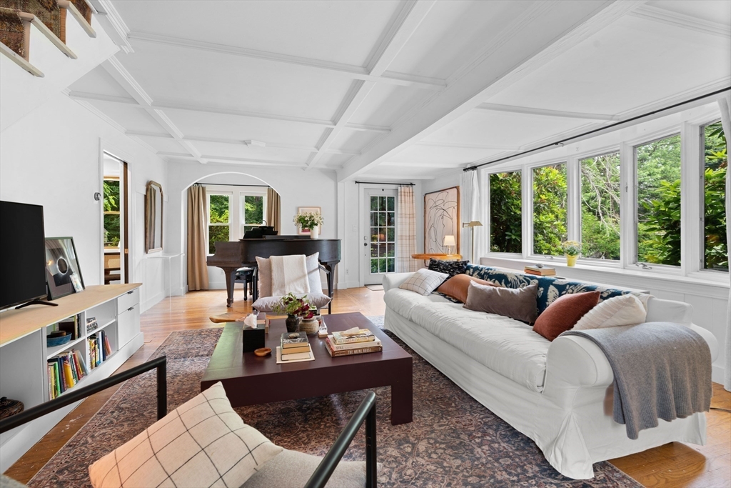 19 Shawmut Ave. Ext.