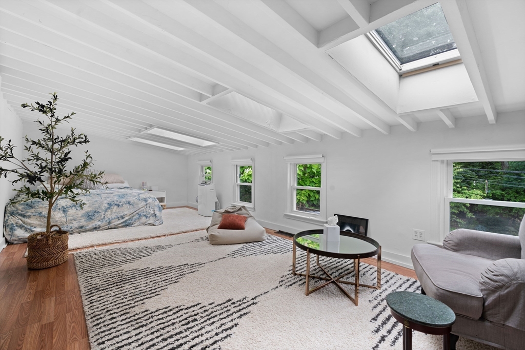 19 Shawmut Ave. Ext.