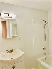 5 Braemore Road # 7