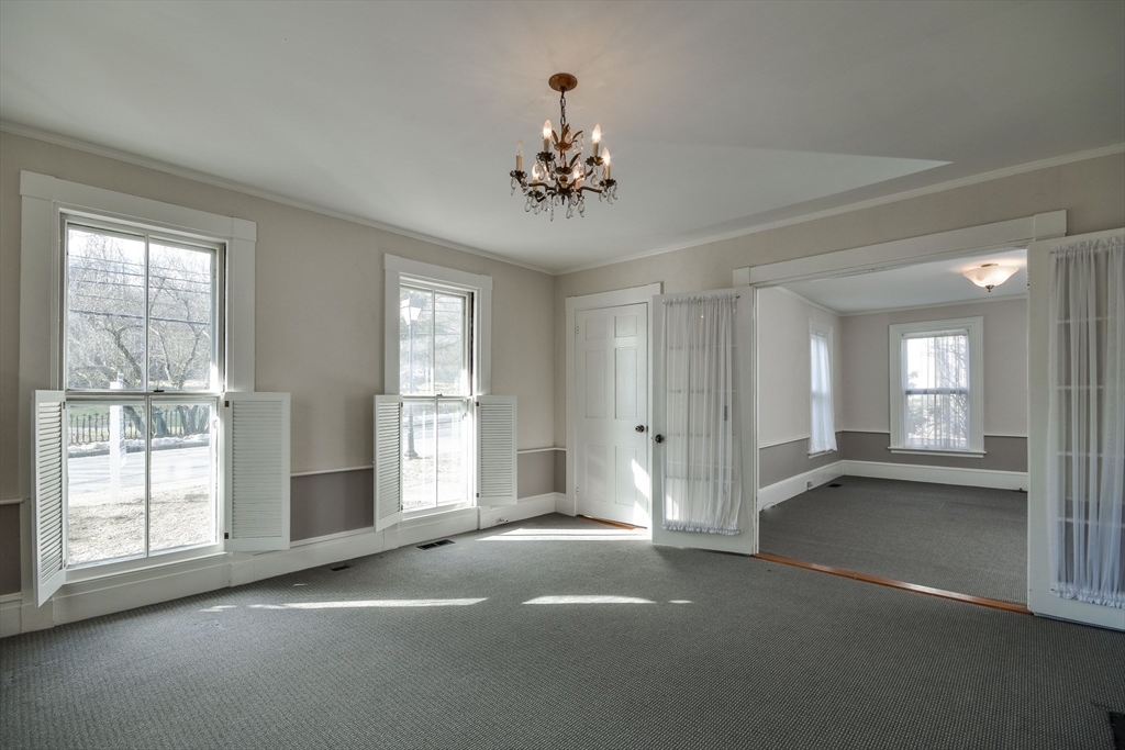 4 Pleasant St South