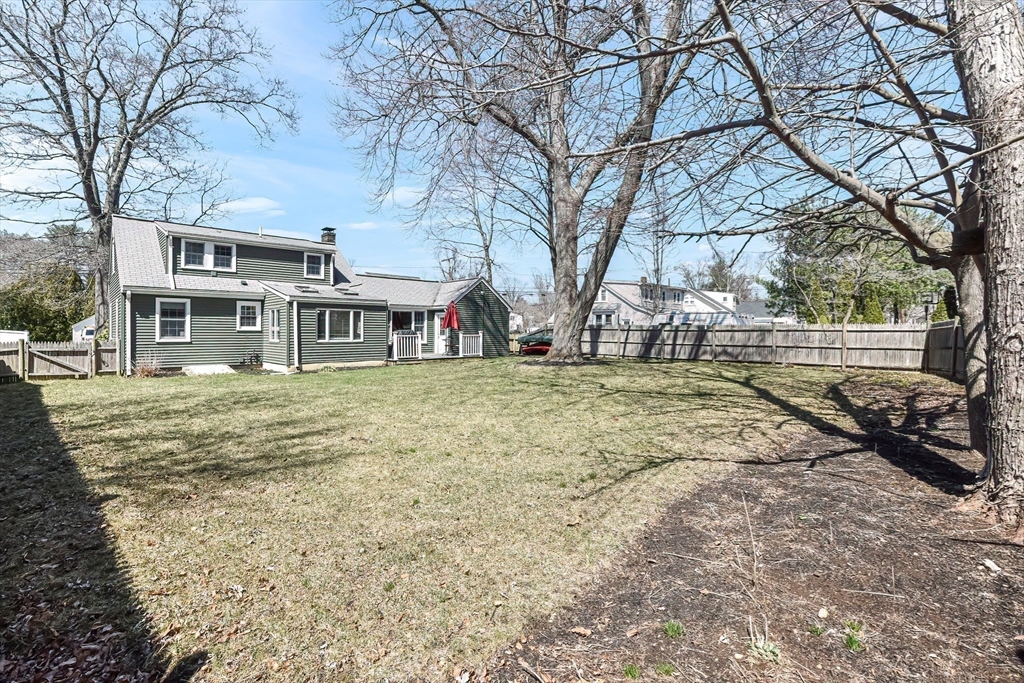 22 Fiske St