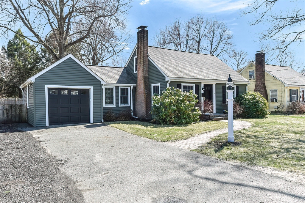22 Fiske St