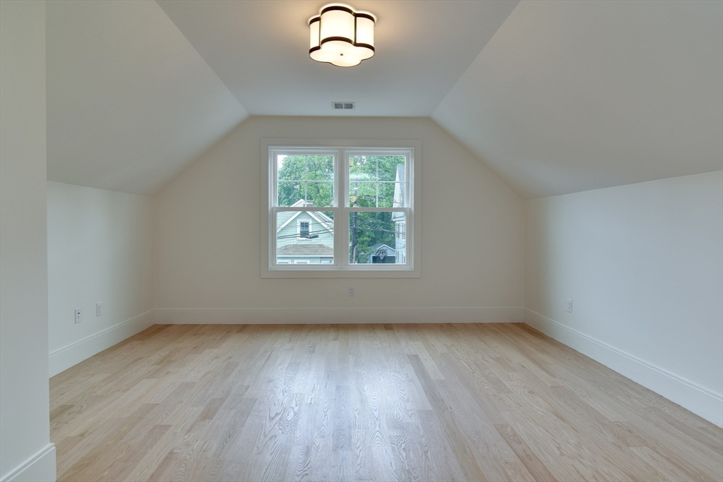 20 Walcott St