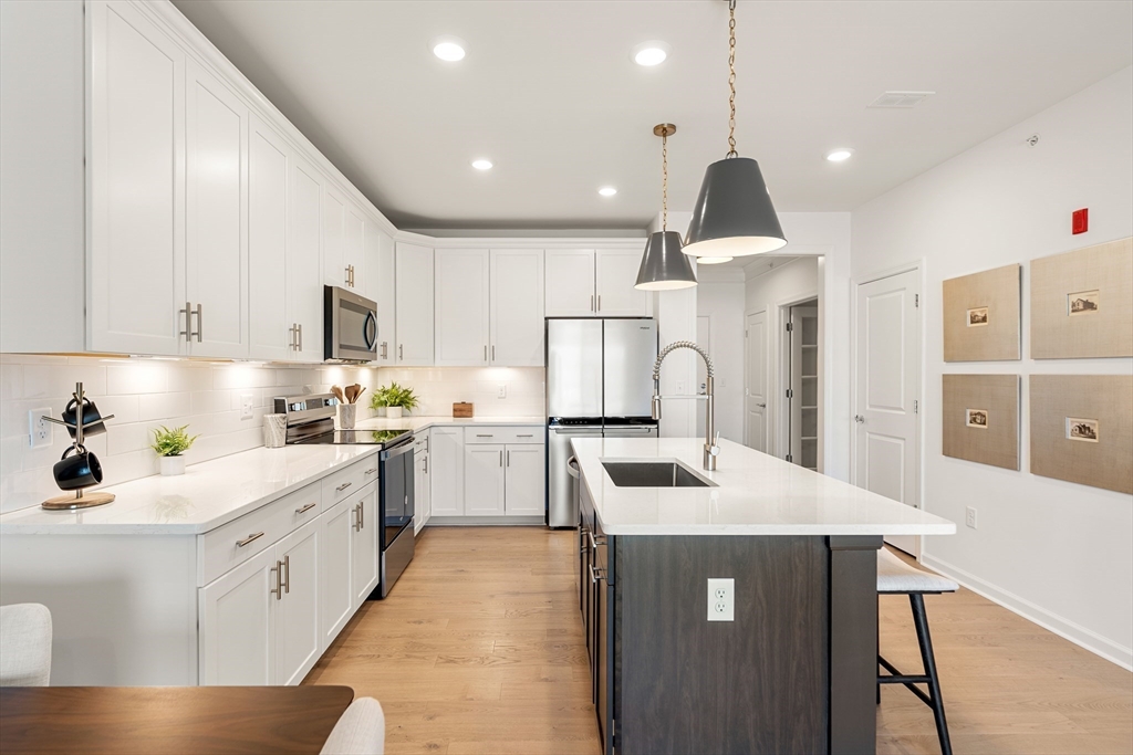 2 Codman Way # 404, Westborough Unit: 404