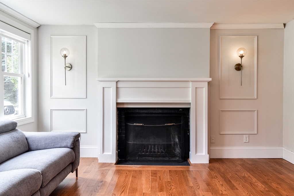 28 Charles St