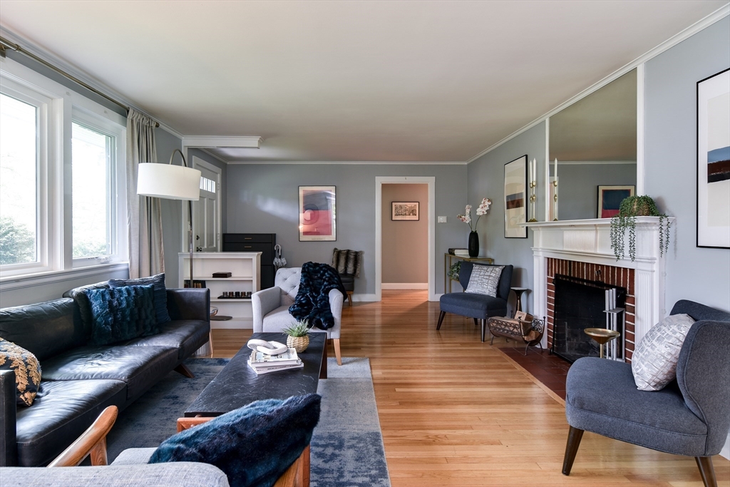 76 Pleasant St South