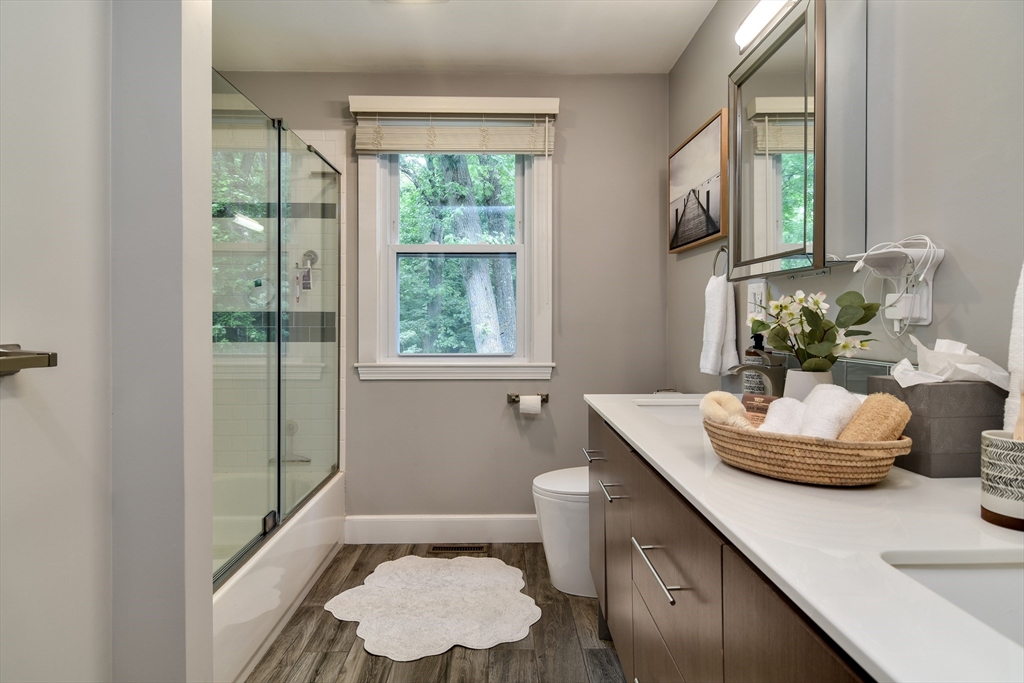 76 Pleasant St South