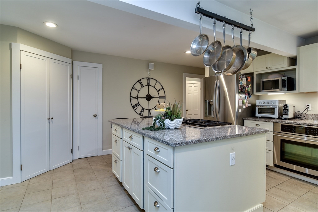 76 Pleasant St South