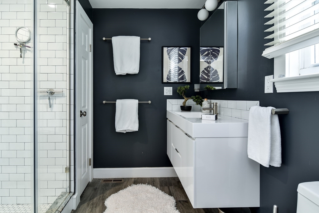 76 Pleasant St South