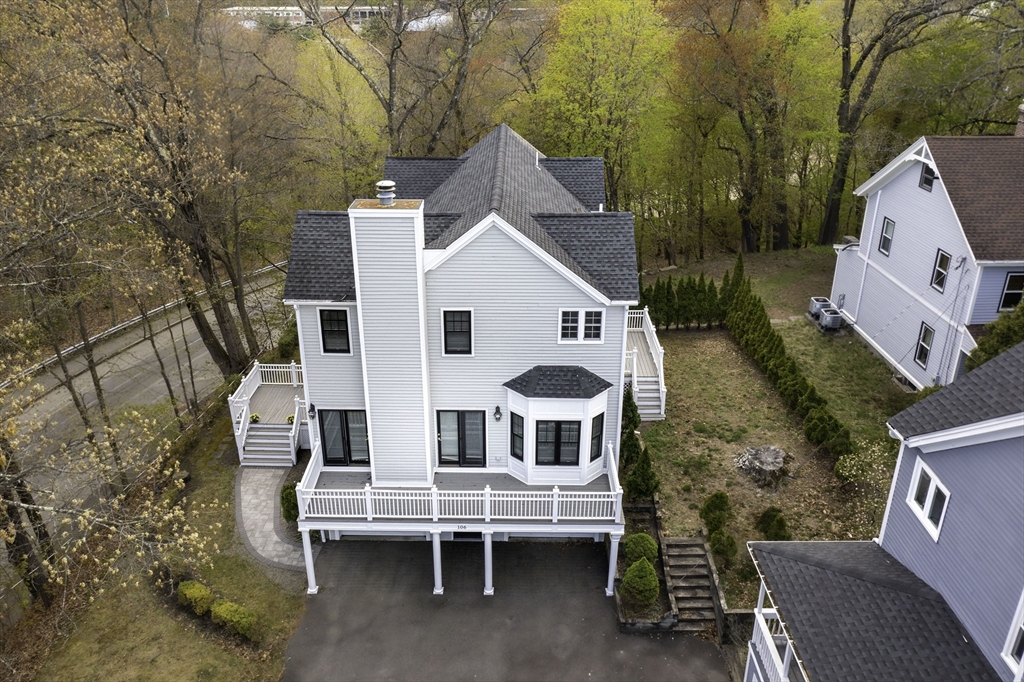 106 Danforth St