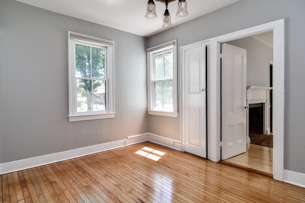 16 Pleasant Street South