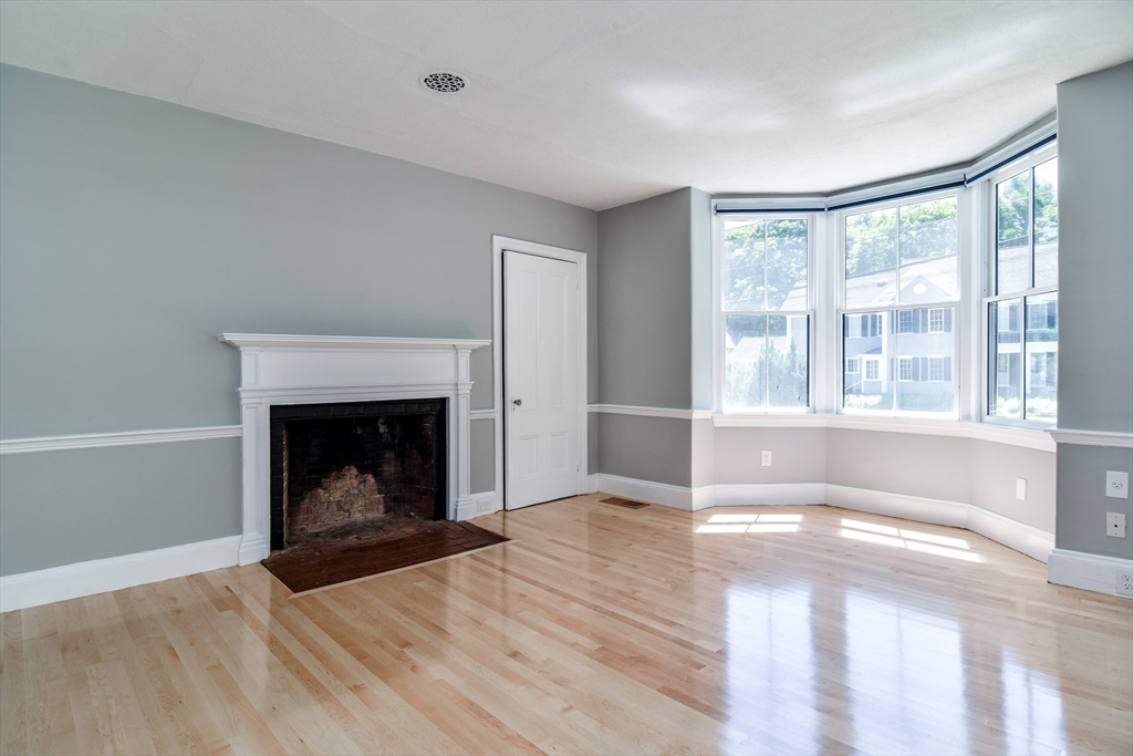 16 Pleasant Street South