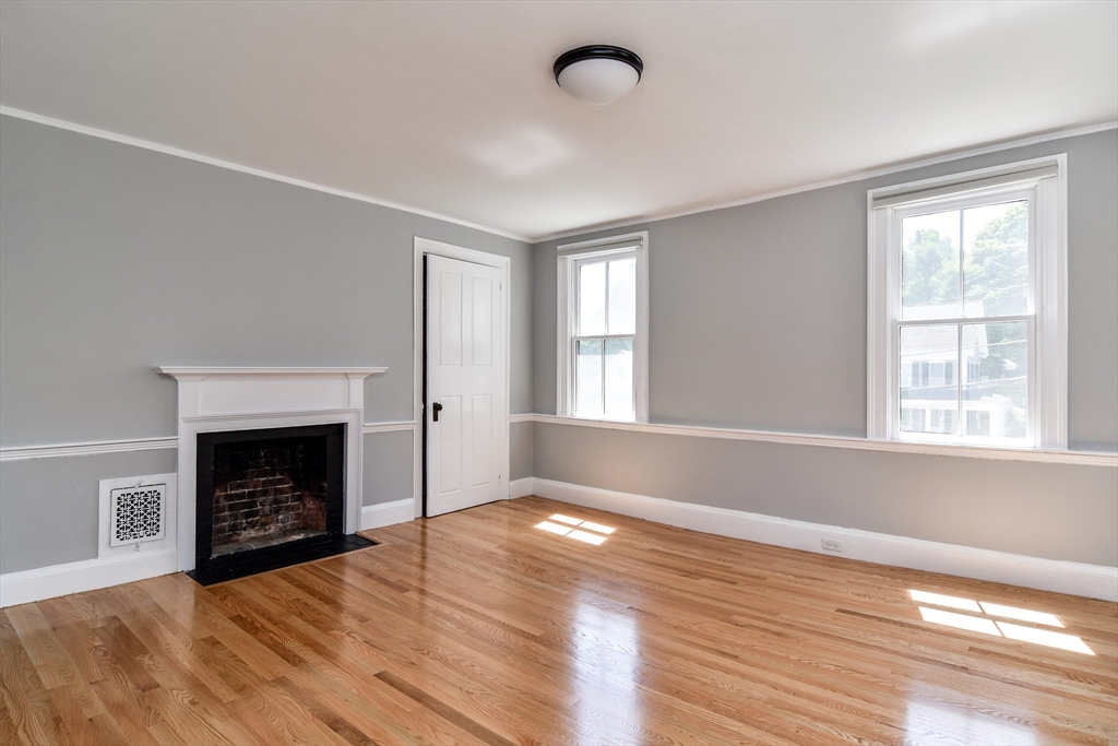 16 Pleasant Street South
