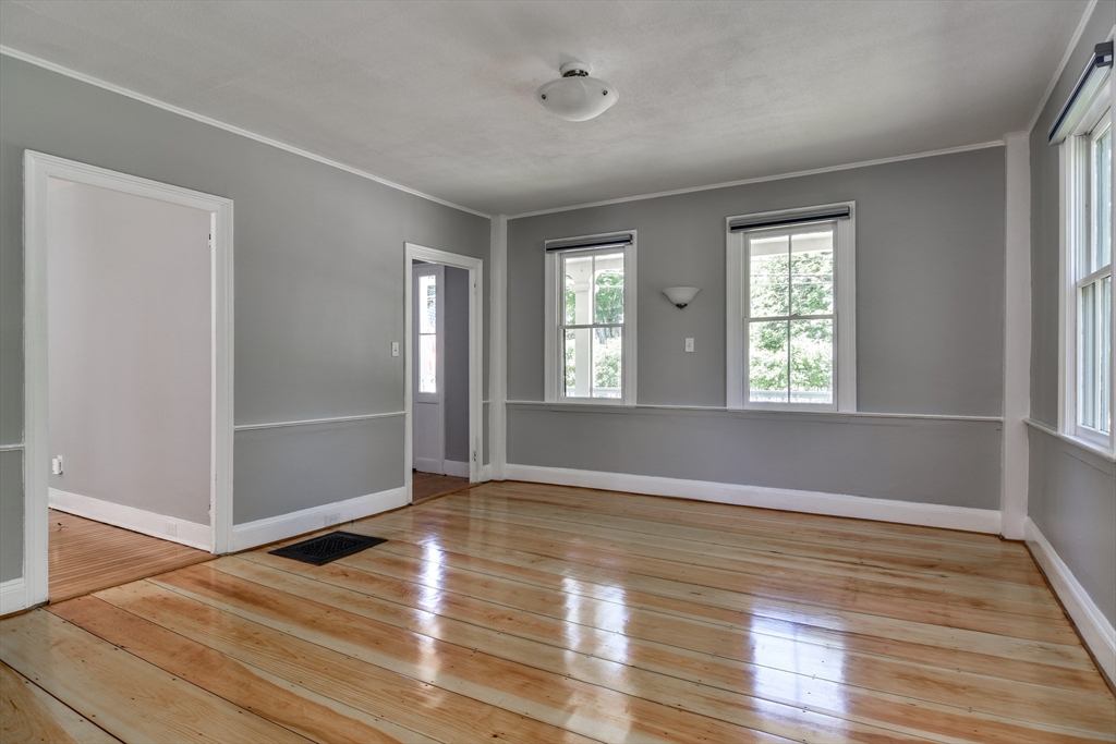 16 Pleasant Street South