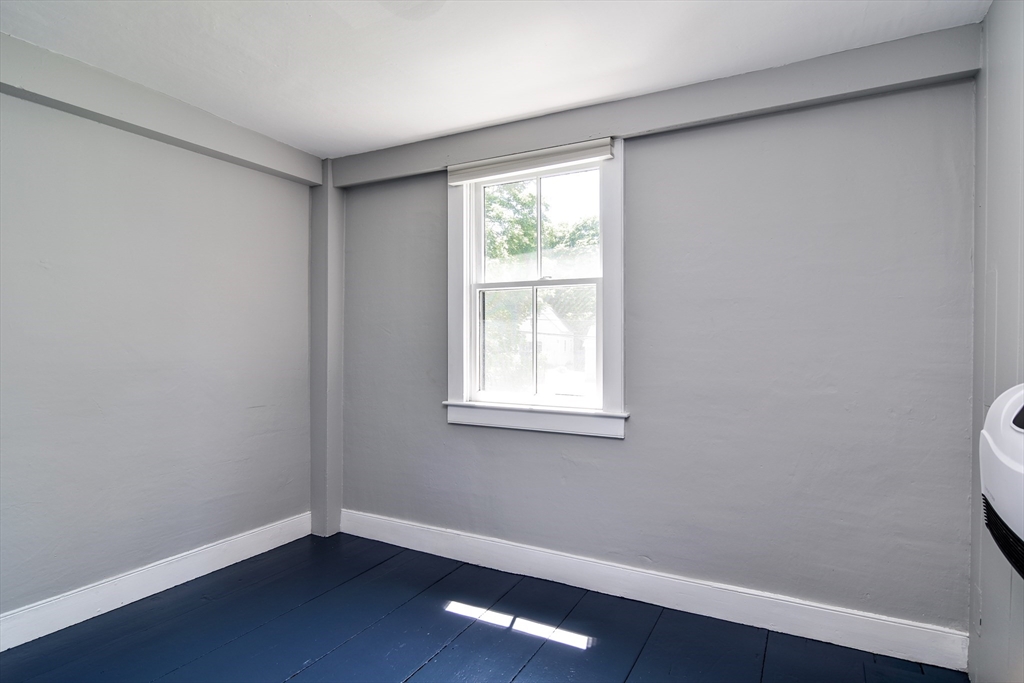 16 Pleasant Street South
