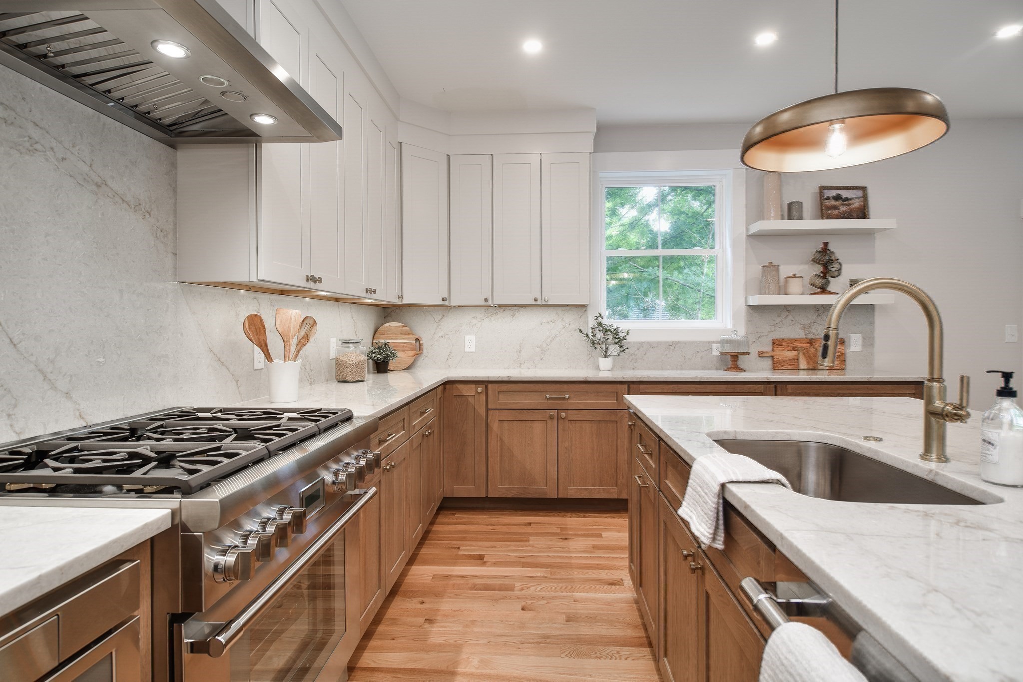 98 W Central St