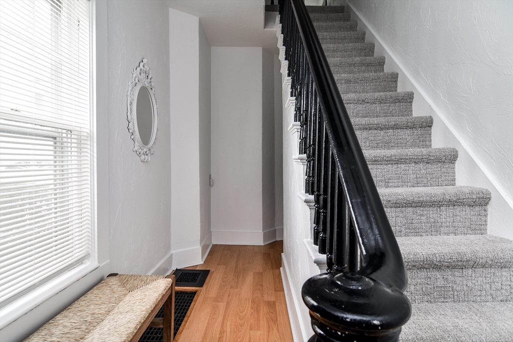 10 Forest Ave