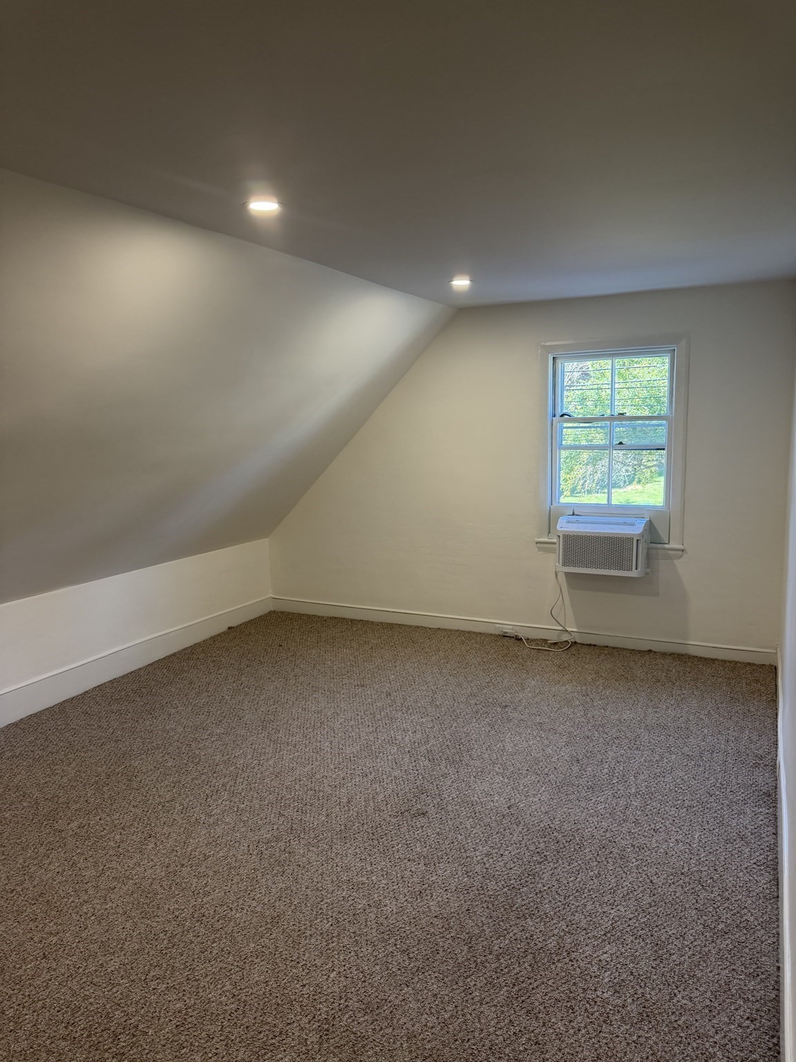 4 South Pleasant St # 3