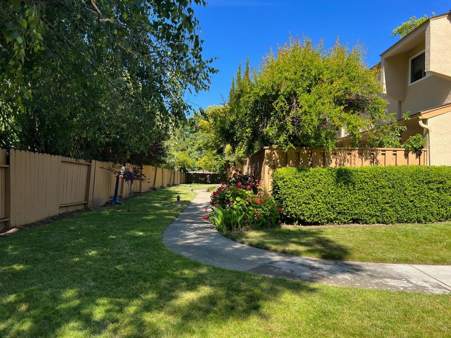 125 Connemara WAY 71