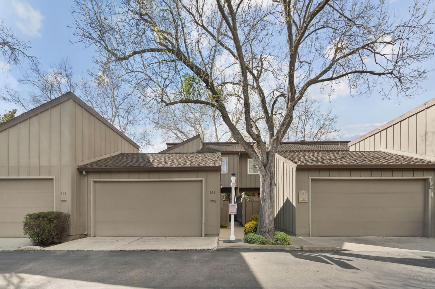 109 Walnut Hill Court