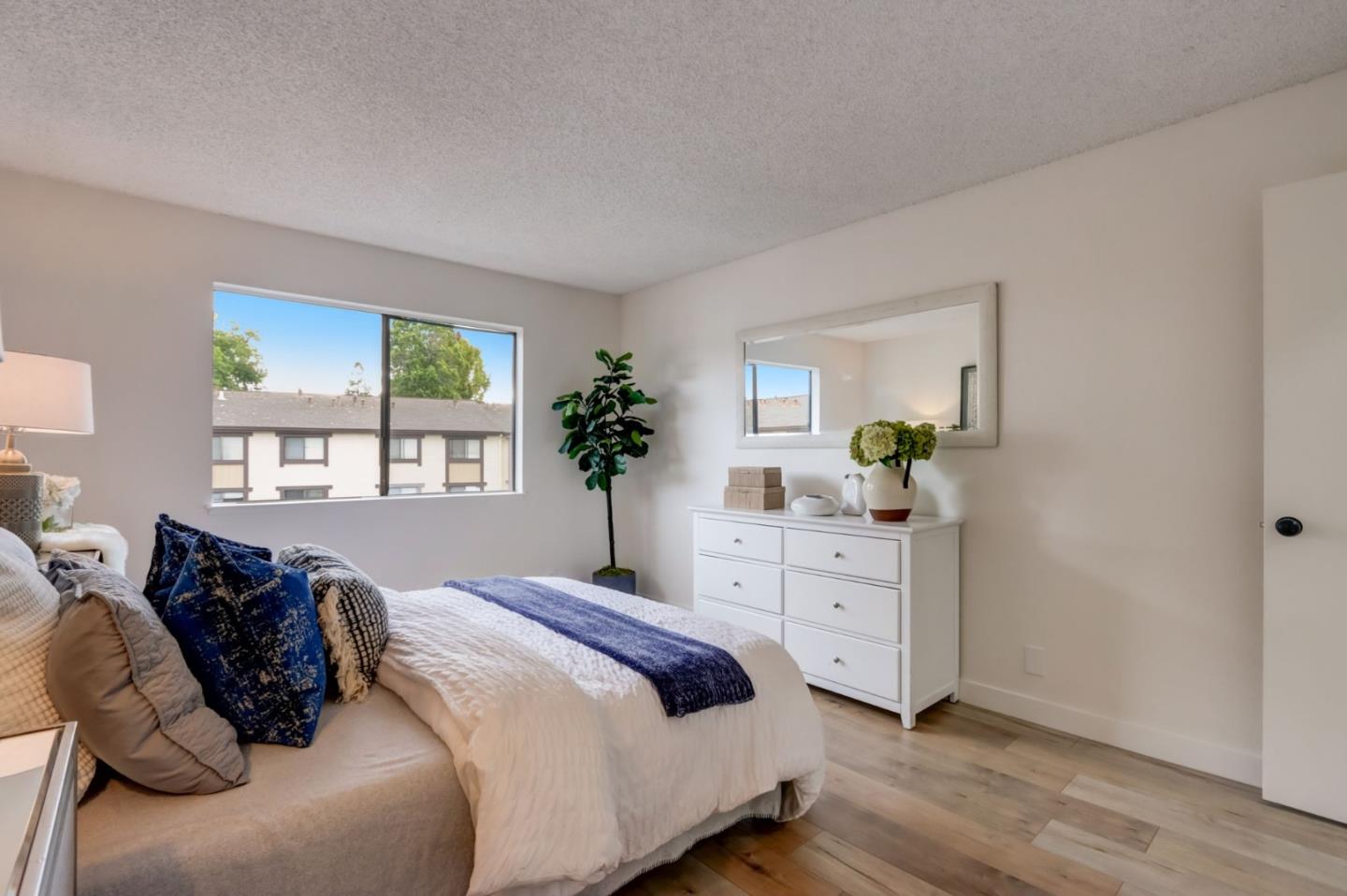 765 San Antonio RD 86