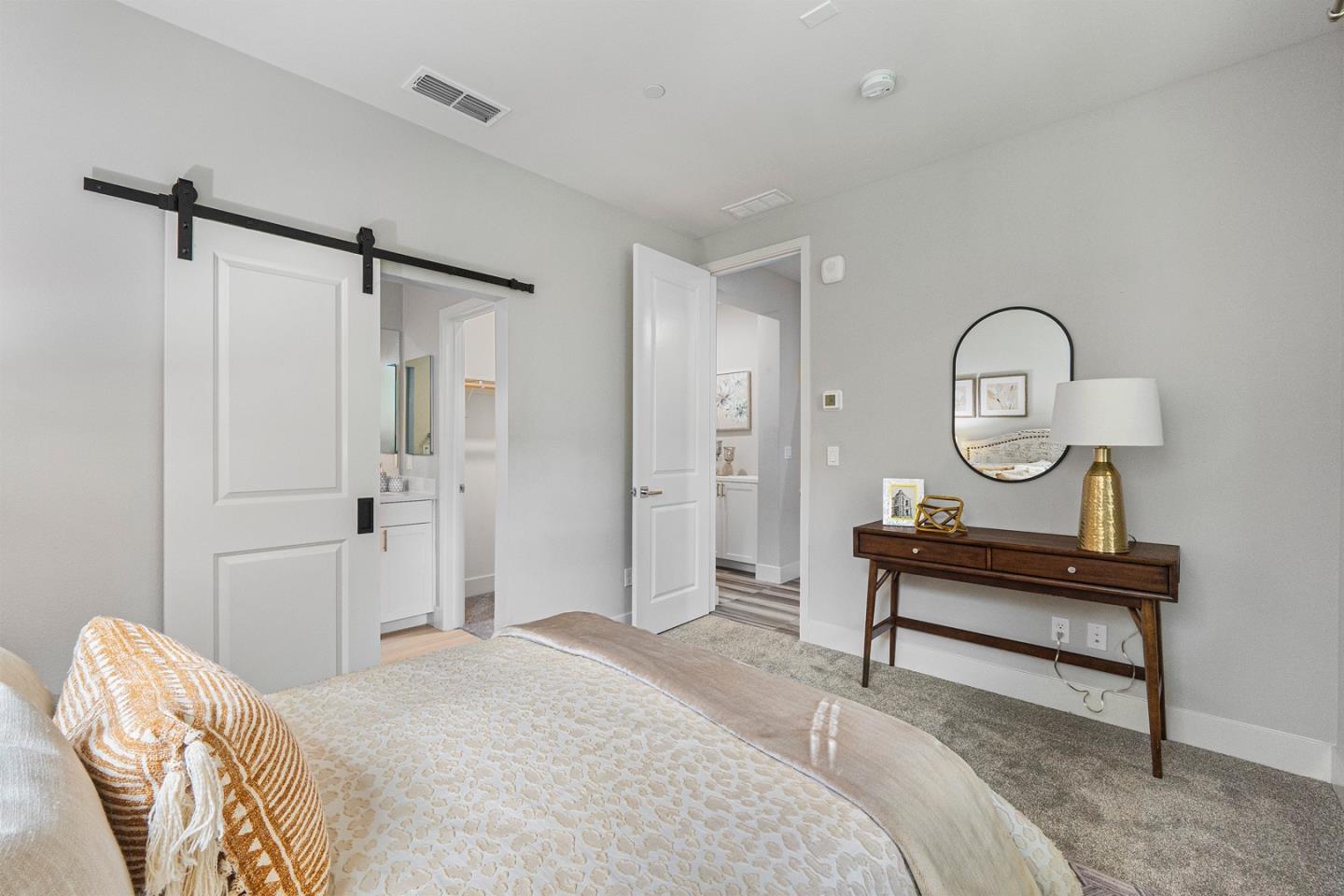 555 San Martin TER 4