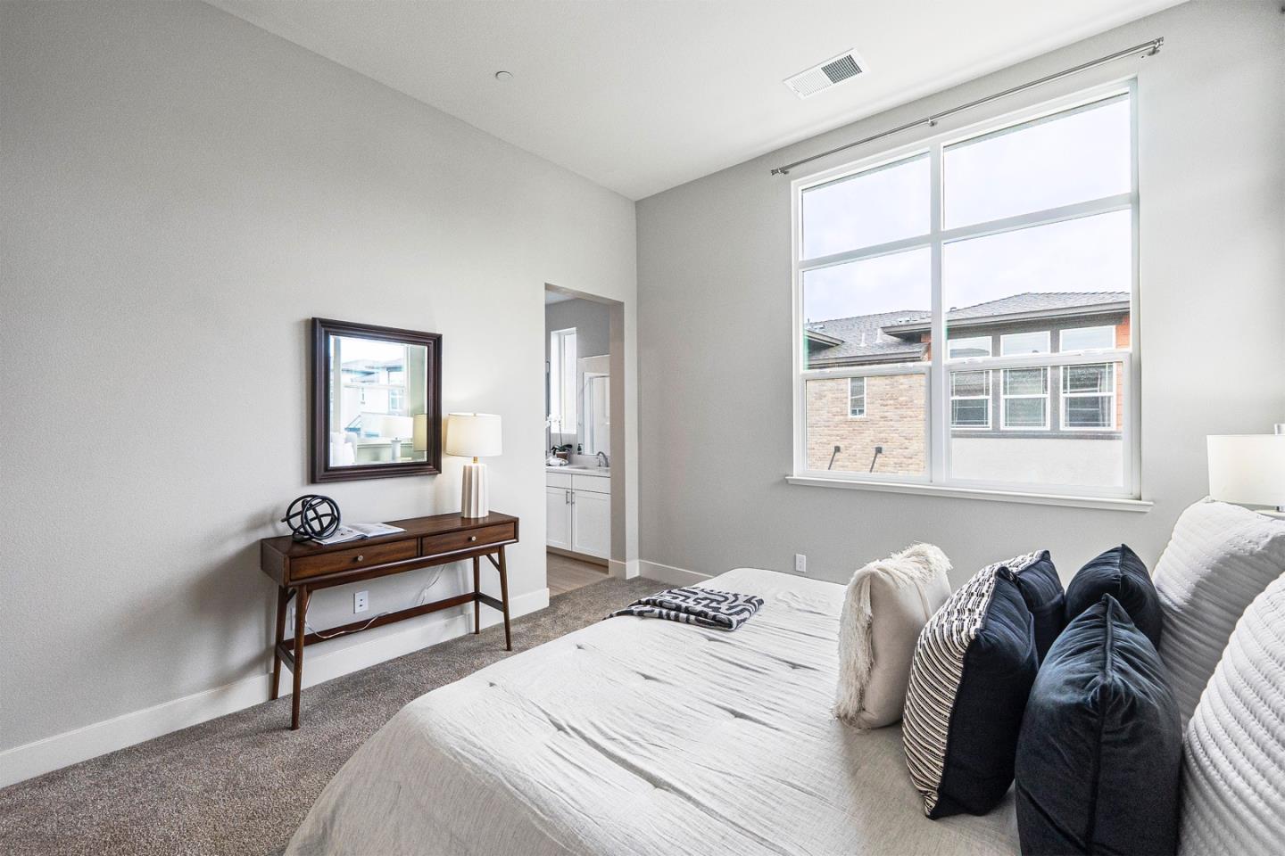 555 San Martin TER 4