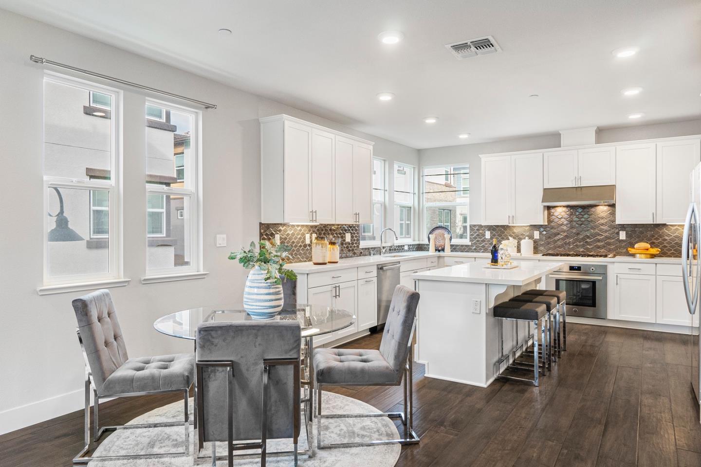 555 San Martin TER 4