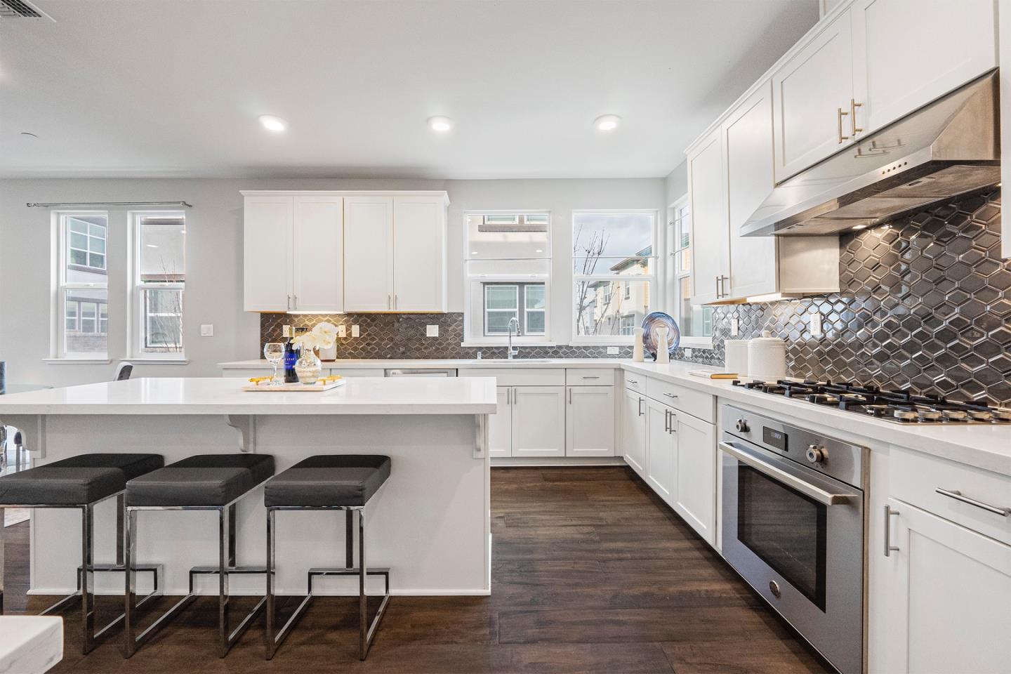 555 San Martin TER 4