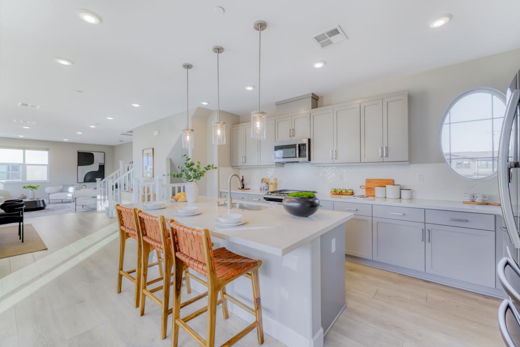 709 Santa Cecilia Terrace