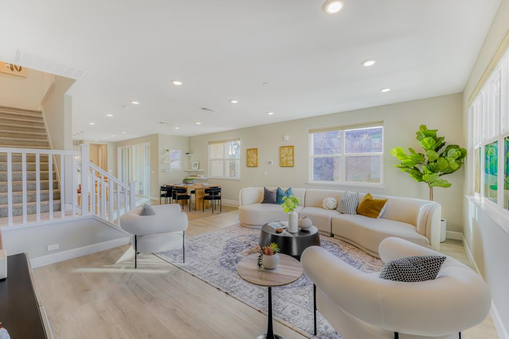 709 Santa Cecilia Terrace