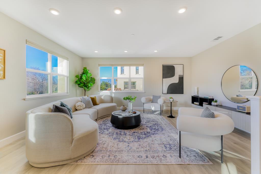 709 Santa Cecilia Terrace