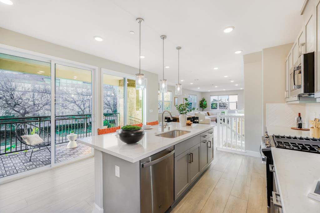 709 Santa Cecilia Terrace