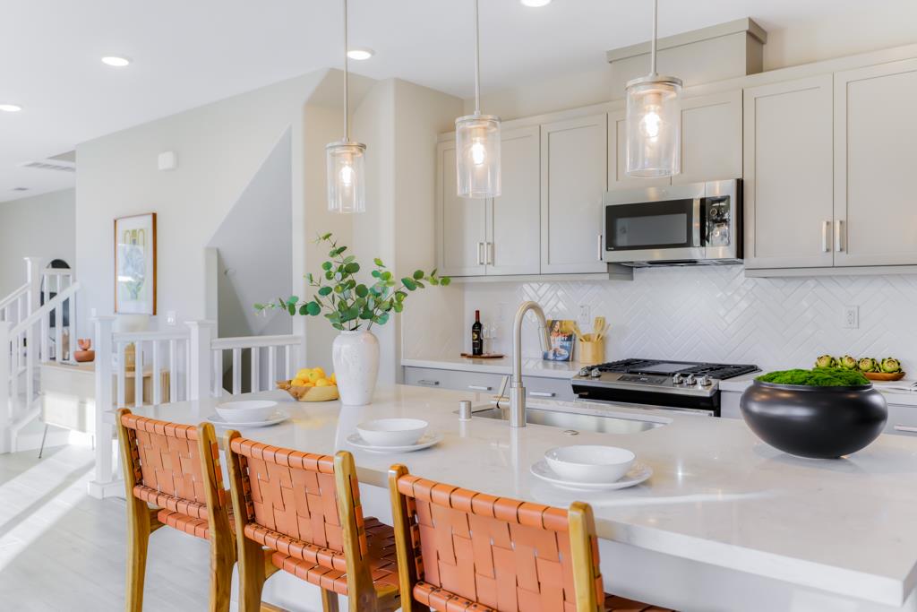 709 Santa Cecilia Terrace