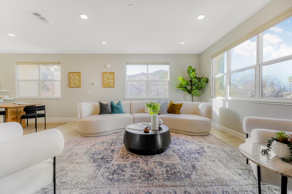 709 Santa Cecilia Terrace