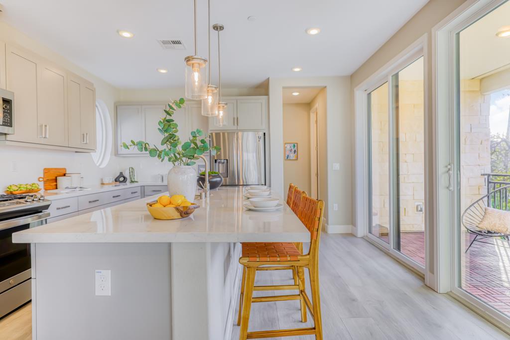 709 Santa Cecilia Terrace