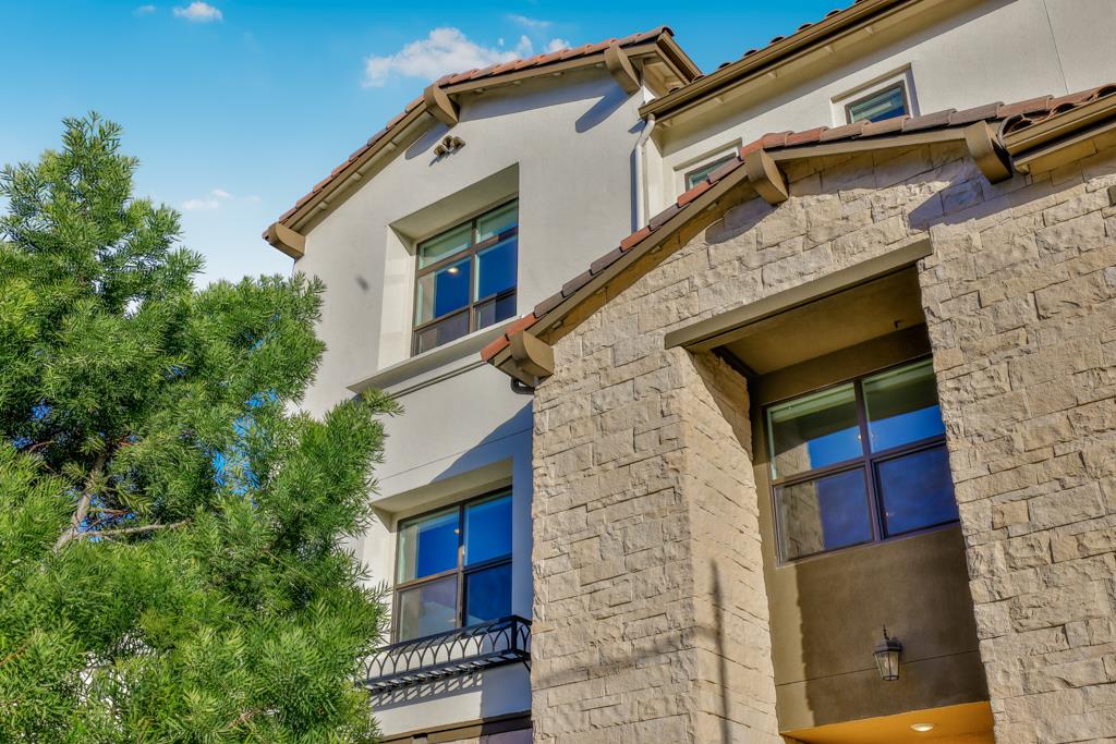 709 Santa Cecilia Terrace